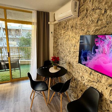 Aparthotel Inter2: New Self-Check-In Apartments with Garage Salou Exterior photo