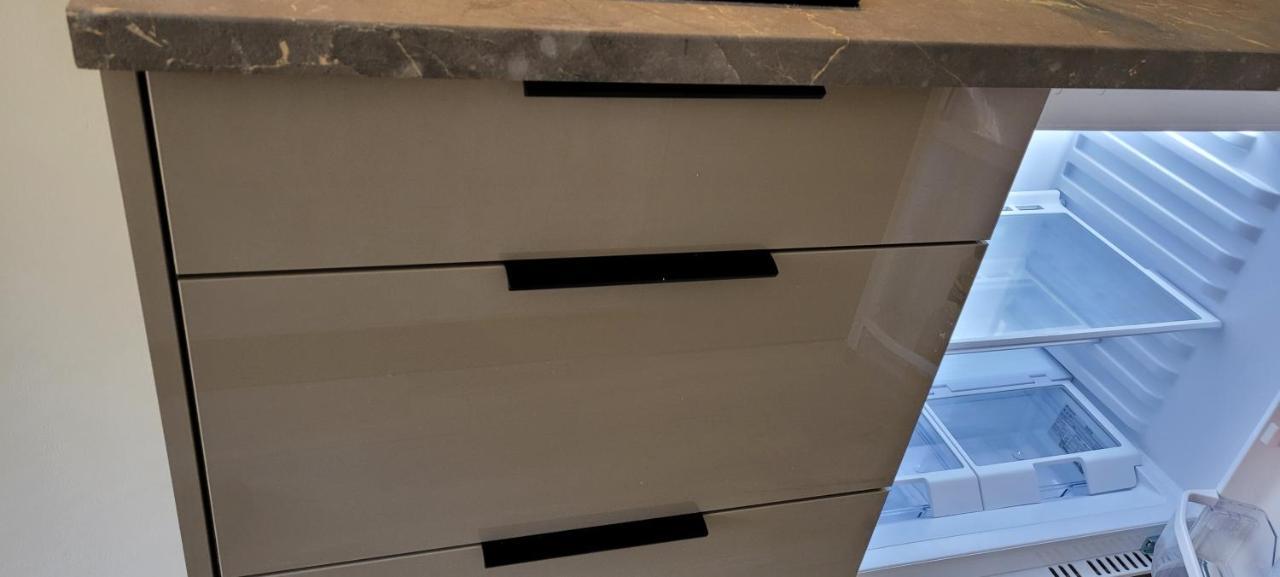 Aparthotel Inter2: New Self-Check-In Apartments with Garage Salou Exterior photo