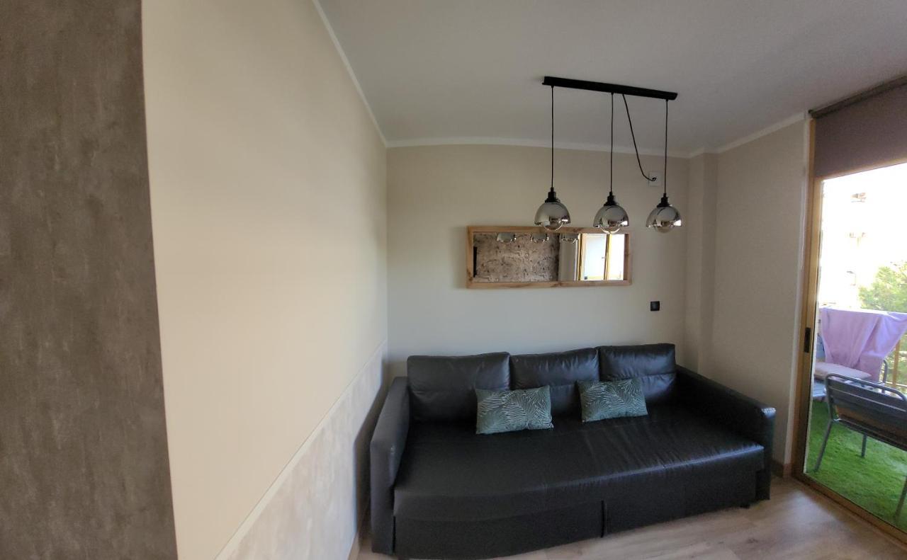 Aparthotel Inter2: New Self-Check-In Apartments with Garage Salou Exterior photo